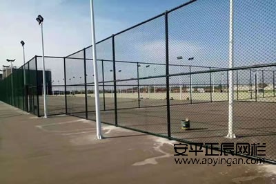 籃球場護欄