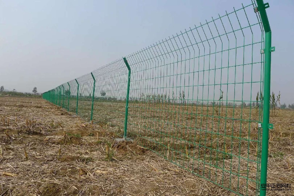 光伏圍欄價格,光伏項目圍欄護欄