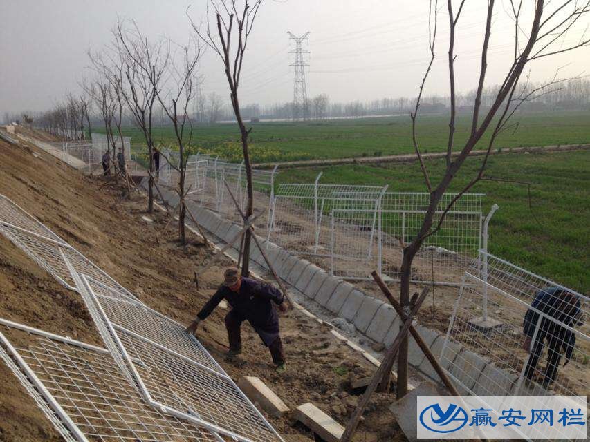 公路護欄網安裝