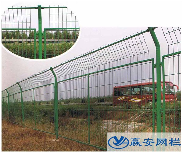 公路護(hù)欄網(wǎng)價(jià)格