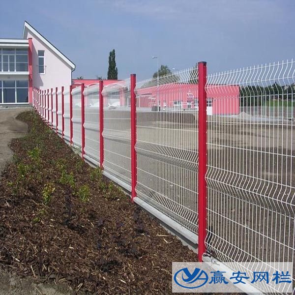 白色護(hù)欄網(wǎng)