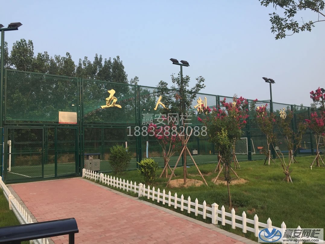 五人制足球場圍欄網(wǎng)安裝使用效果圖 五人制足球場圍欄網(wǎng)