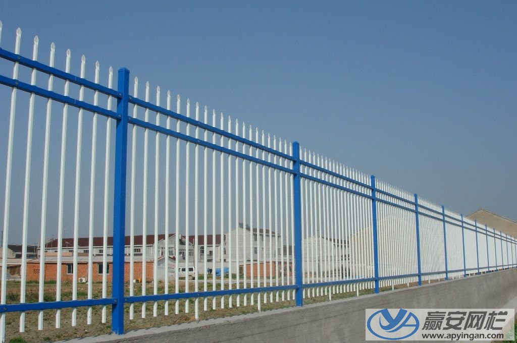 <strong>三橫桿<a href= 鋅鋼護欄