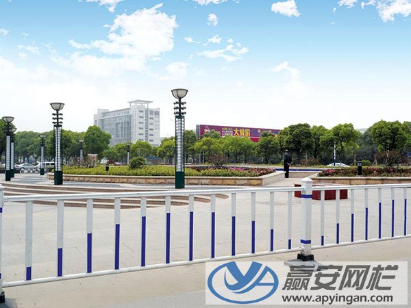 道路鋅鋼護欄 道路護欄