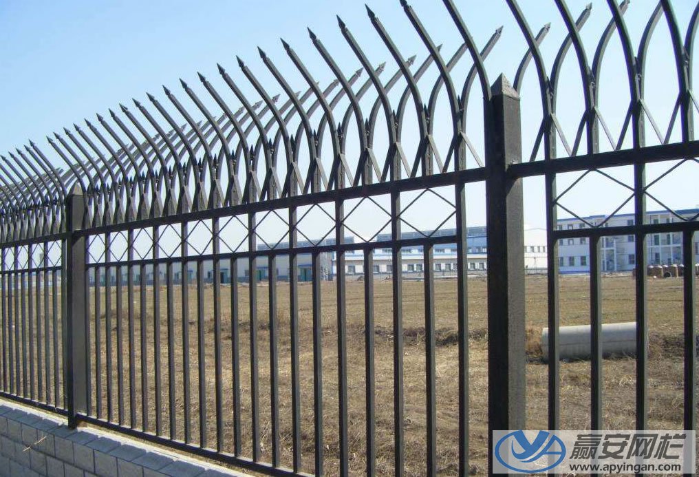 折彎圍墻欄桿護(hù)欄 圍墻欄桿護(hù)欄