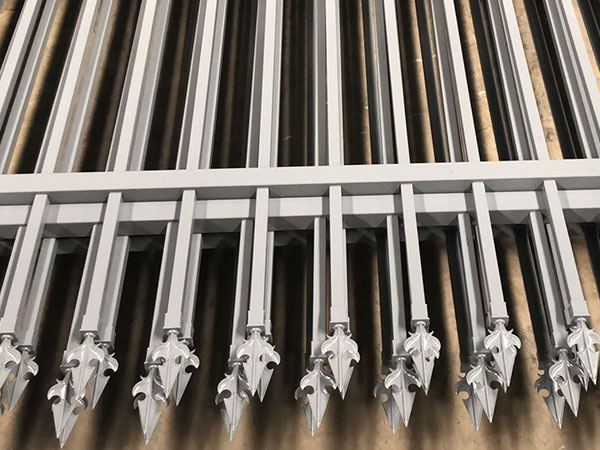 鐵藝圍欄圖片 鐵藝圍欄圖片