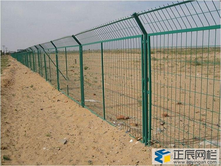 圍地護(hù)欄網(wǎng)