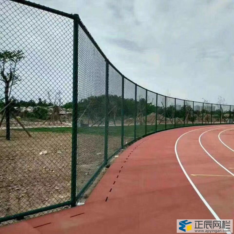 勾花網(wǎng)護欄圖片