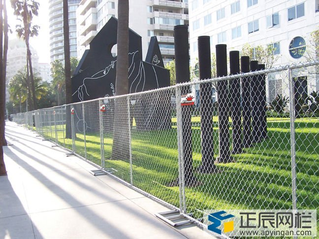 小區(qū)花園護欄網(wǎng)圖片