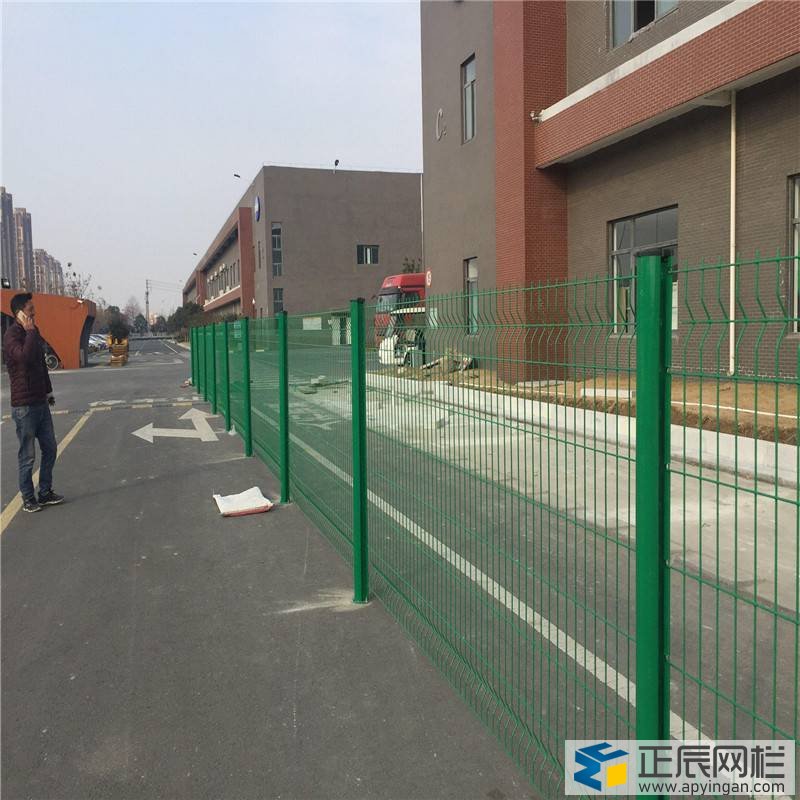 圍欄防護(hù)網(wǎng)