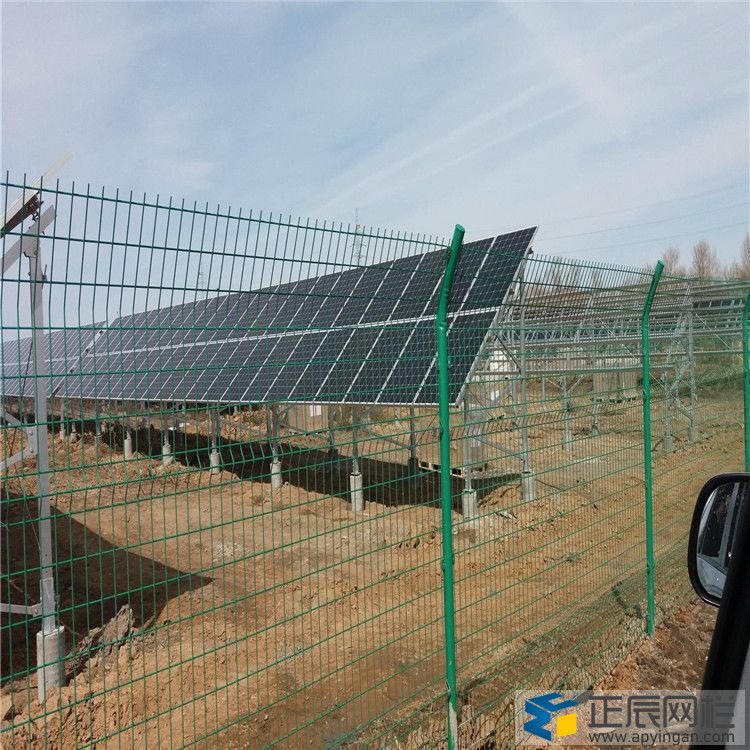 金屬護(hù)欄網(wǎng)