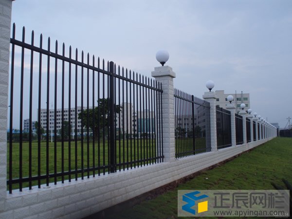 小區圍墻護欄