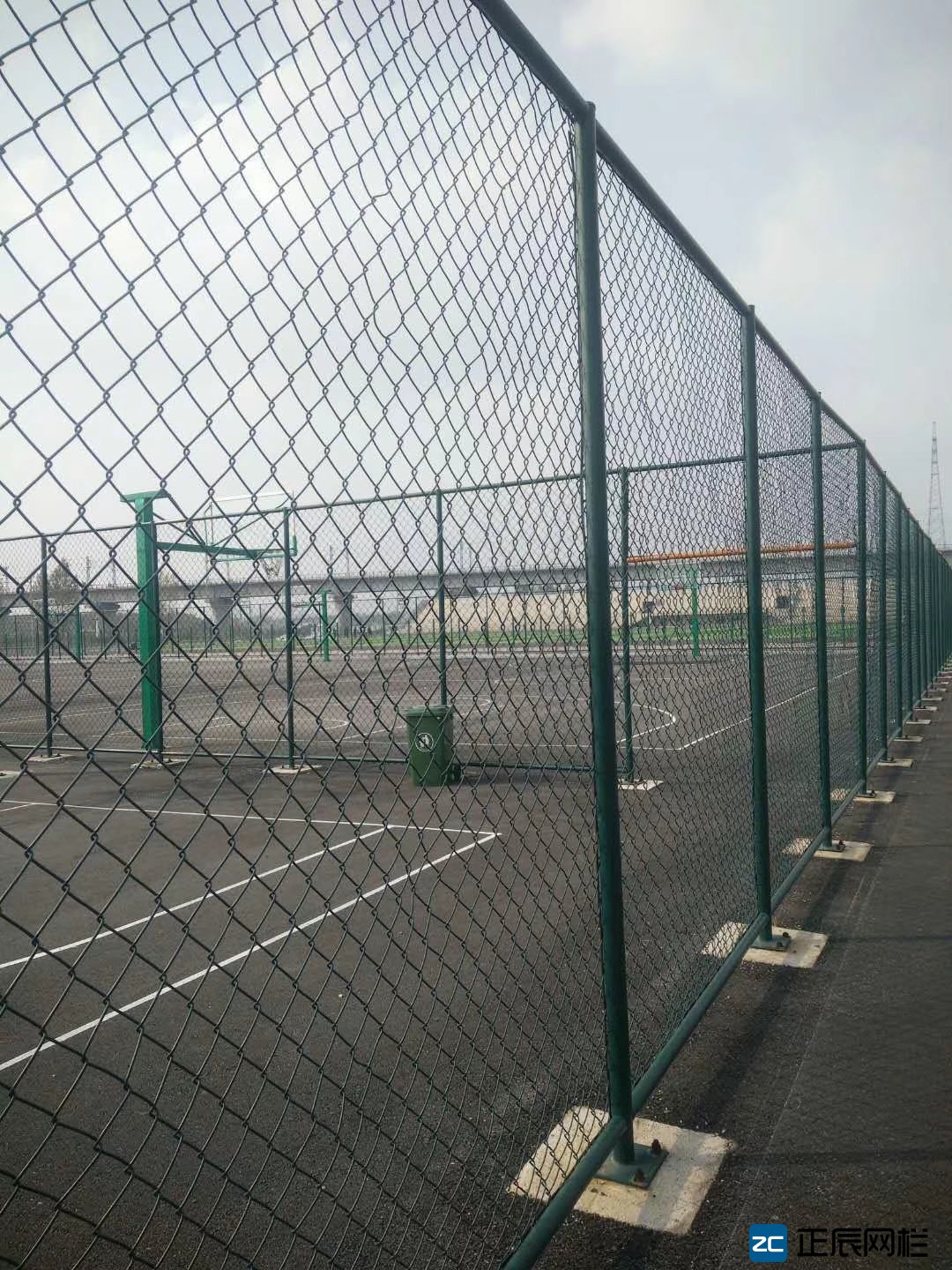 籃球場護欄網多少錢