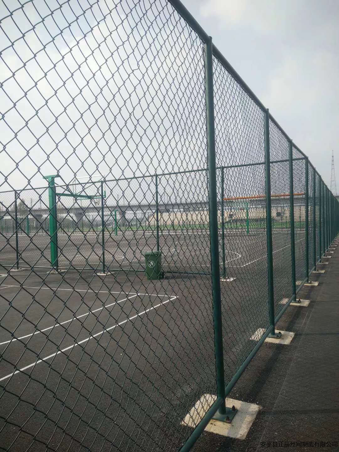 鐵絲網(wǎng)圍欄防護網(wǎng)